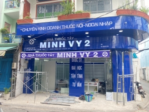 Thi công bảng hiệu + quầy tủ nhà thuốc Minh Vy - Tân Bình